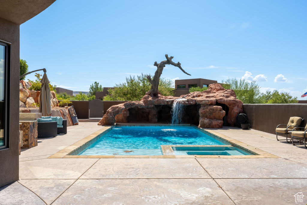 Photo 59 for MLS #2101351 at 2203 W Silver Cloud Dr