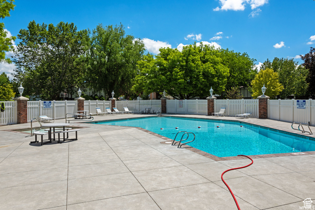 4274 S BRUNSWICK CT Taylorsville, UT 84123