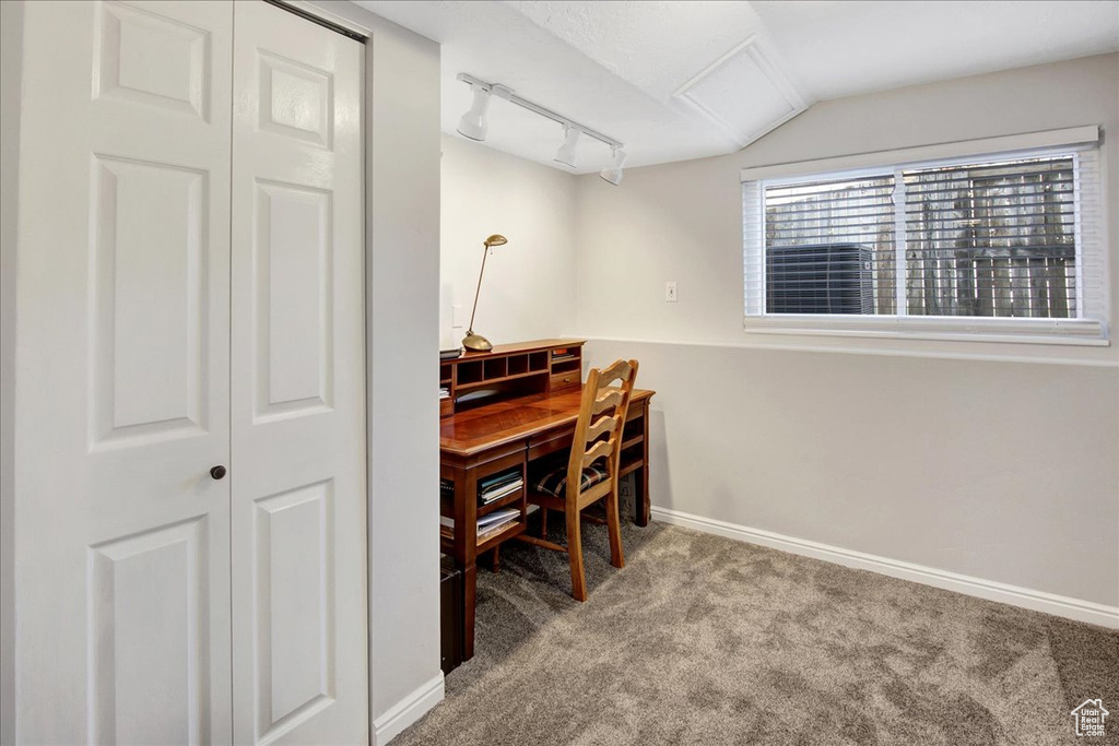 2584 W 3100 N Farr West, UT 84404