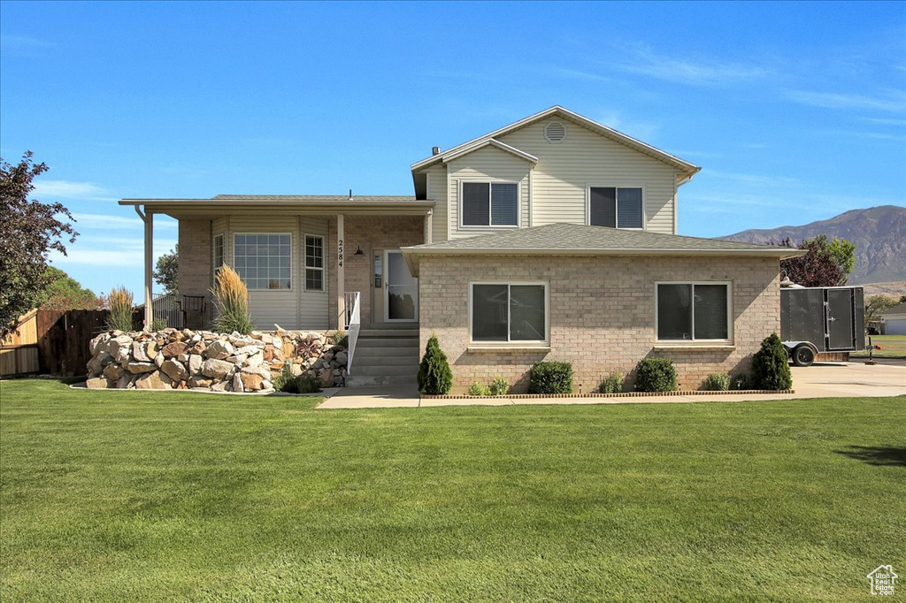 2584 W 3100 N Farr West, UT 84404