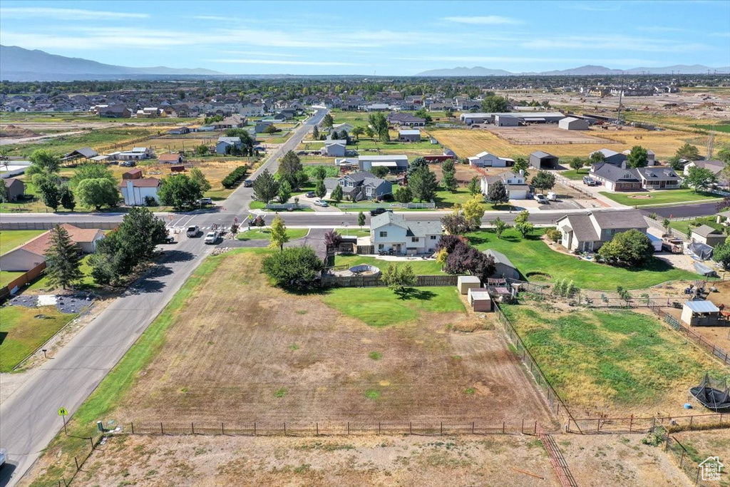 2584 W 3100 N Farr West, UT 84404