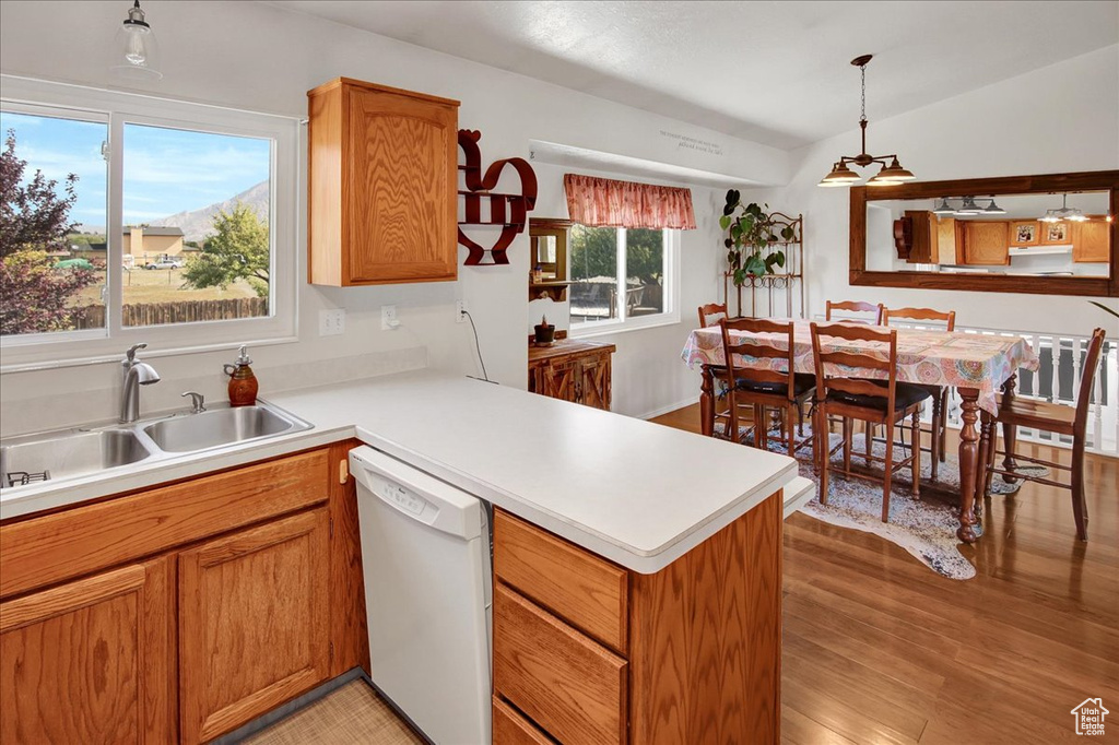 2584 W 3100 N Farr West, UT 84404