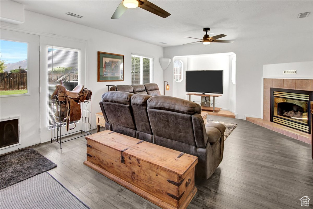 2584 W 3100 N Farr West, UT 84404