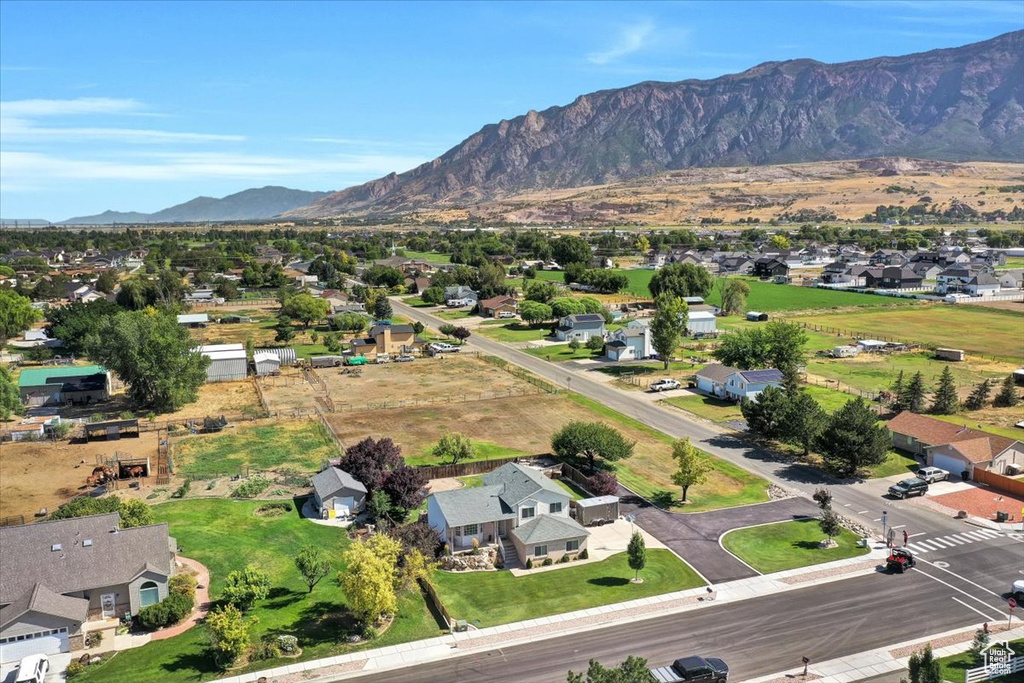 2584 W 3100 N Farr West, UT 84404