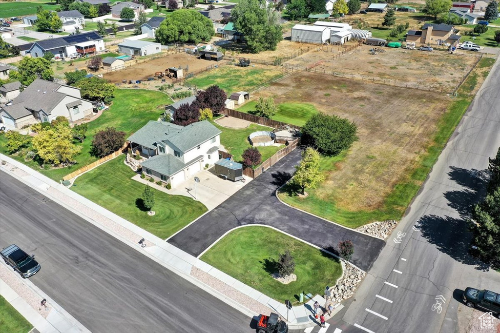 2584 W 3100 N Farr West, UT 84404