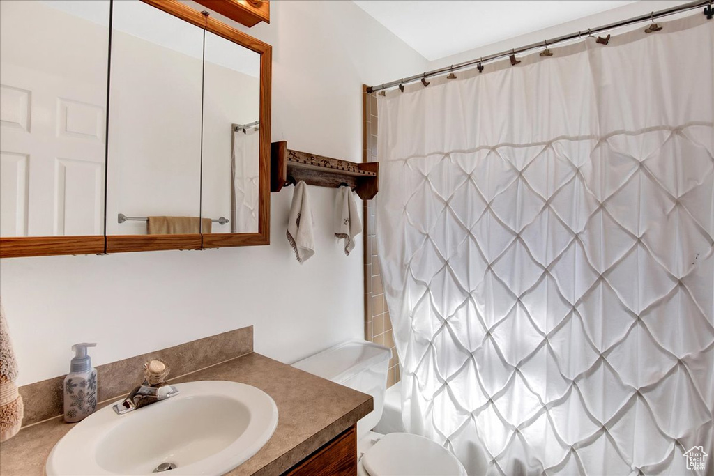 2584 W 3100 N Farr West, UT 84404