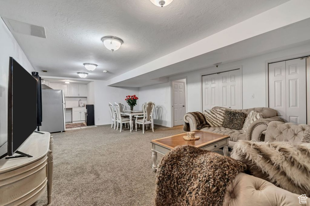 1528 E BUTTERCUP DR Sandy, UT 84092