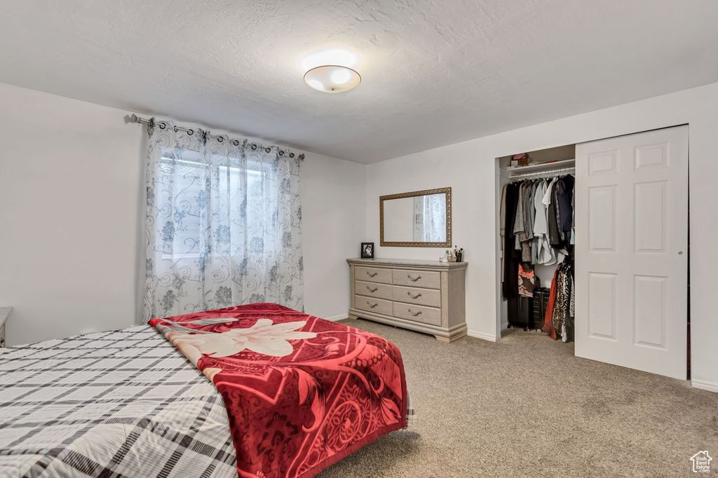 1528 E BUTTERCUP DR Sandy, UT 84092