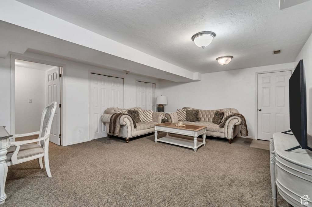 1528 E BUTTERCUP DR Sandy, UT 84092