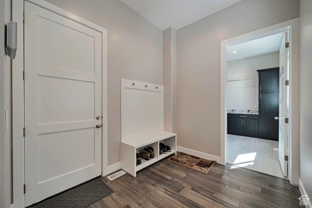 3276 E SCOTTISH DR Cottonwood Heights, UT 84093