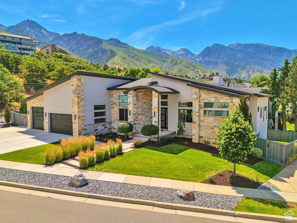 3276 E SCOTTISH DR Cottonwood Heights, UT 84093