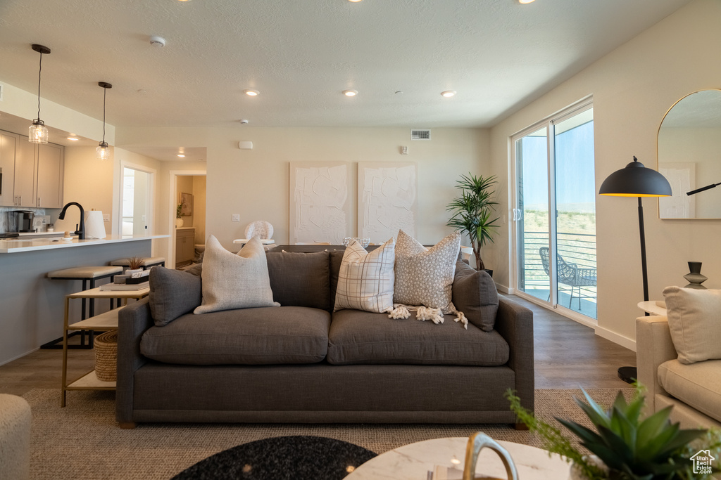 875 W AKOYA PEARL RD ##300B St George, UT 84790
