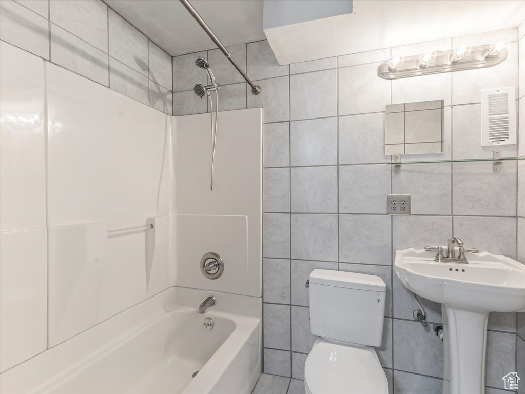 5766 W TUCKINGTON CIR Kearns, UT 84118