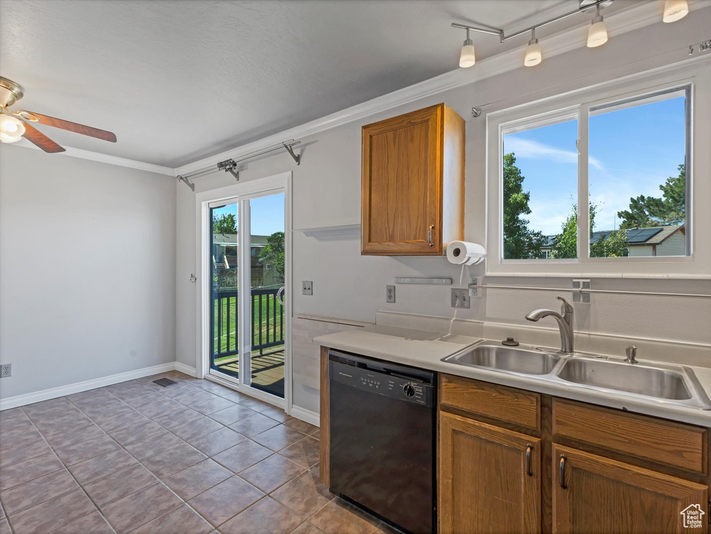 5766 W TUCKINGTON CIR Kearns, UT 84118