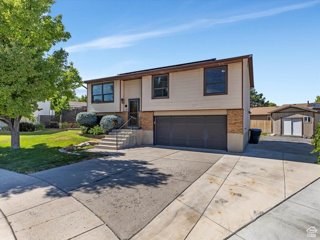 5766 W TUCKINGTON CIR Kearns, UT 84118