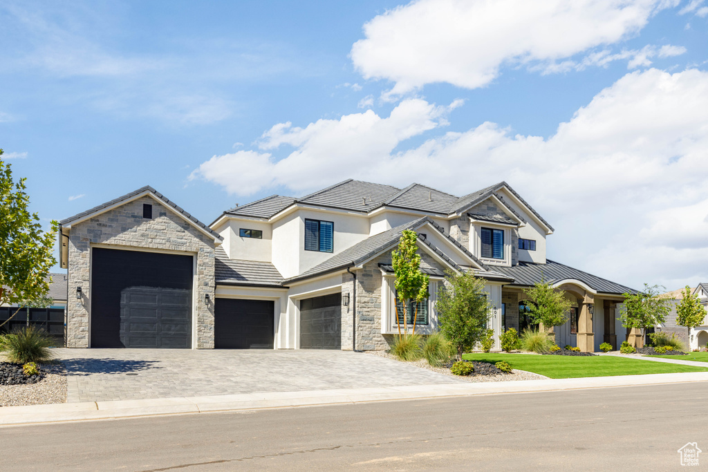 Photo 3 for MLS #2101430 at 801 E Arina Way
