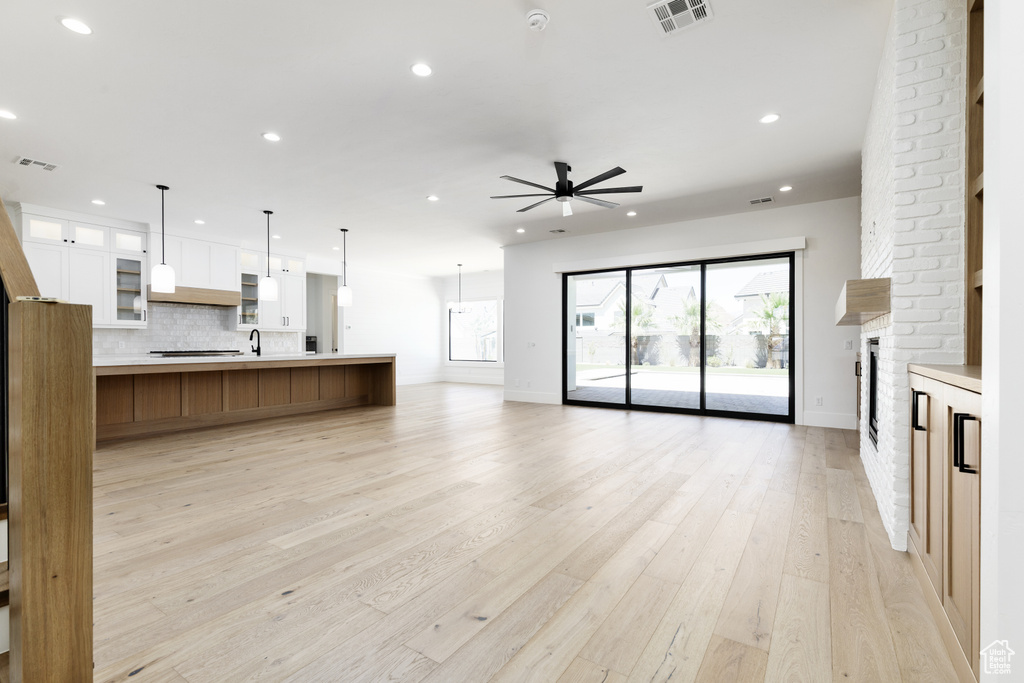 Photo 8 for MLS #2101430 at 801 E Arina Way