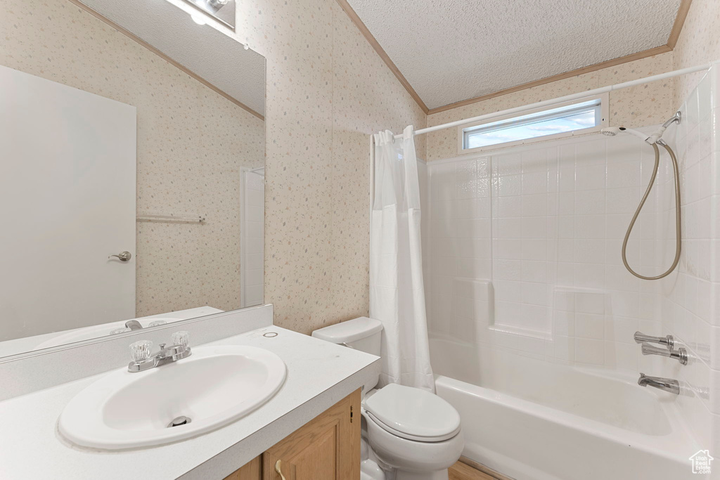 Photo 17 for MLS #2101434 at 184 W Center