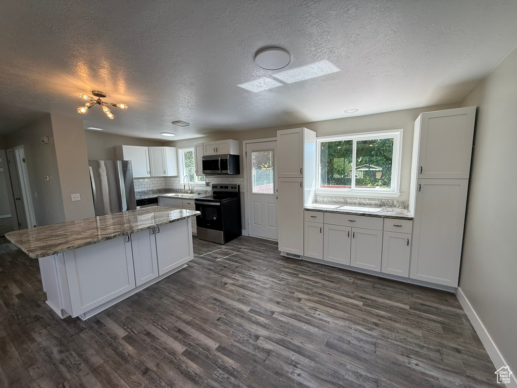 1467 MARILYN DR Syracuse, UT 84075