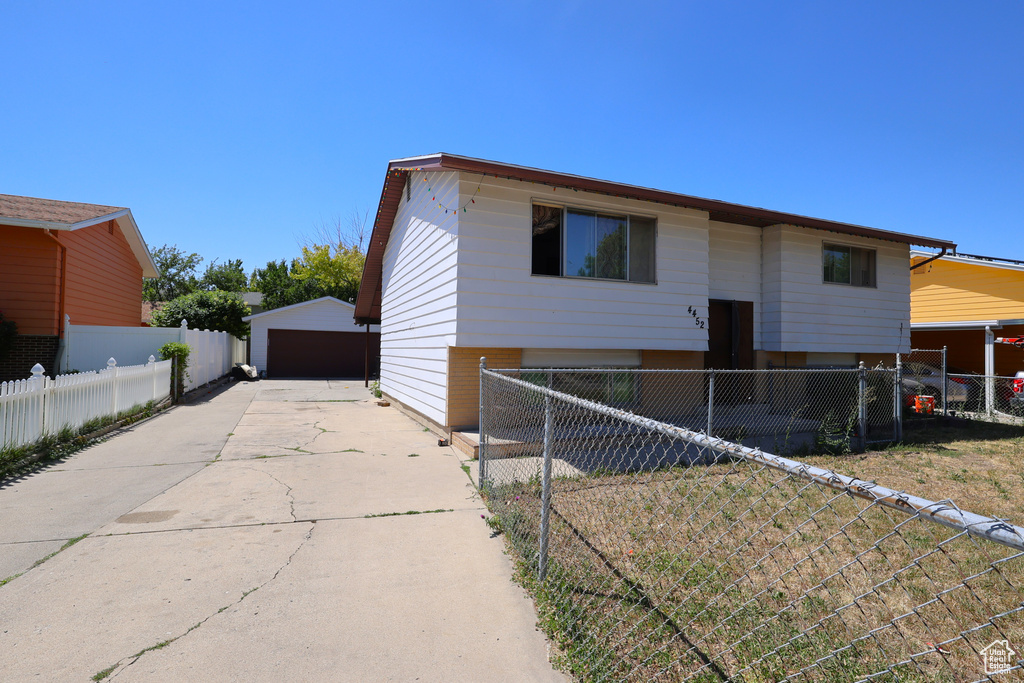 4452 S RED CHERRY CIR West Valley City, UT 84120
