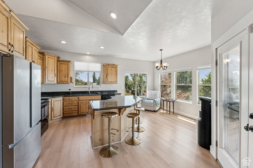 1692 E BLACKHAWK CIR Pleasant Grove, UT 84062