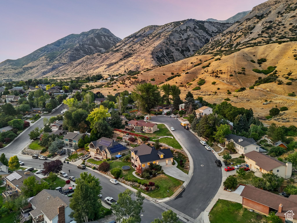 1692 E BLACKHAWK CIR Pleasant Grove, UT 84062