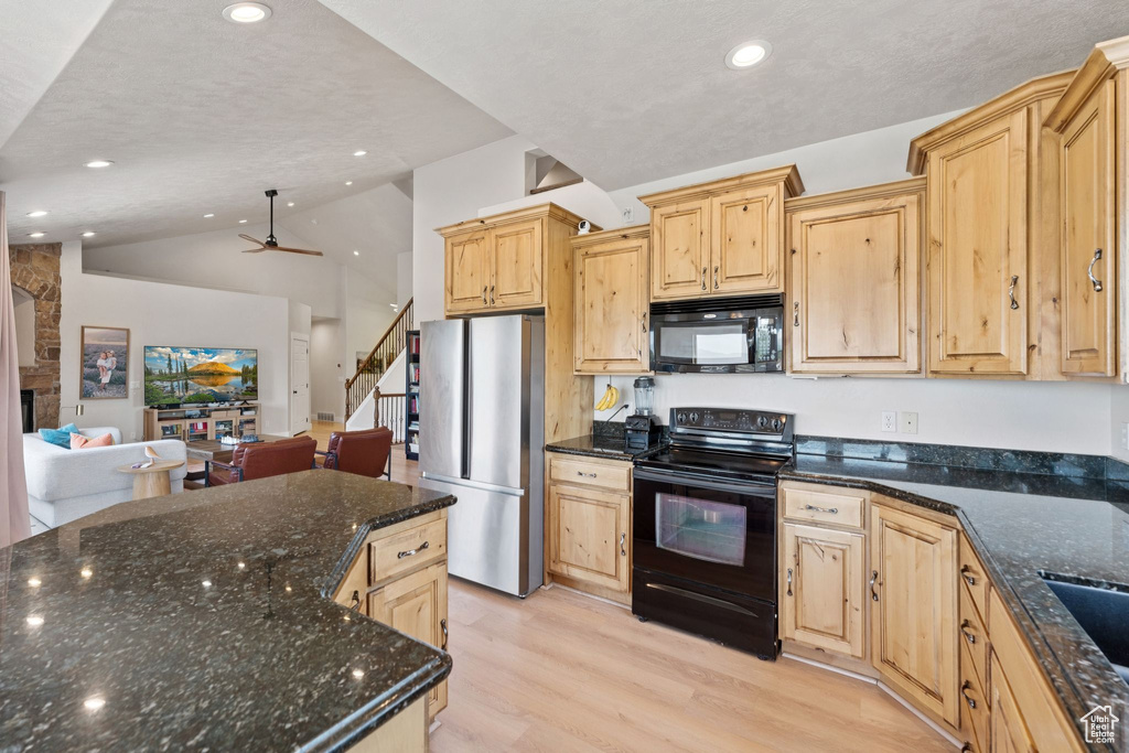 1692 E BLACKHAWK CIR Pleasant Grove, UT 84062