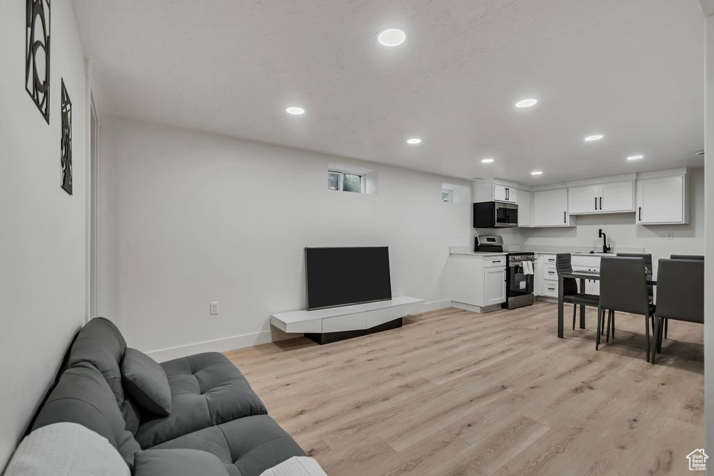 781 E 8425 S Sandy, UT 84094