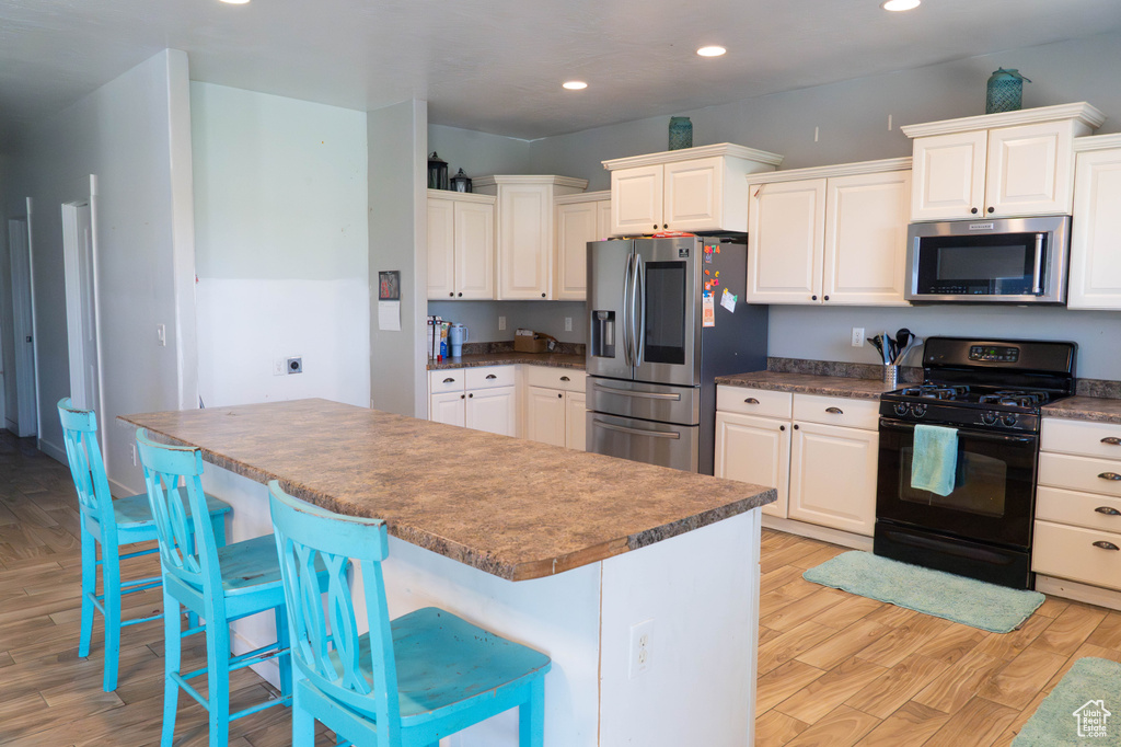 1060 SEARLE LN Eagle Mountain, UT 84005