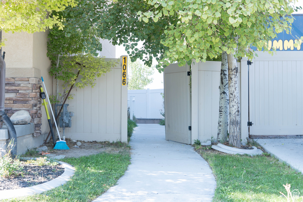 1060 SEARLE LN Eagle Mountain, UT 84005