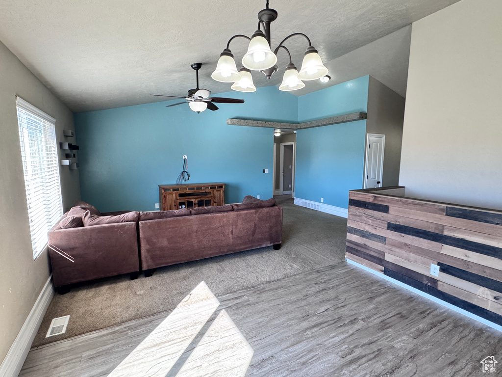 Photo 15 for MLS #2101470 at 1737 N Broadway Ave