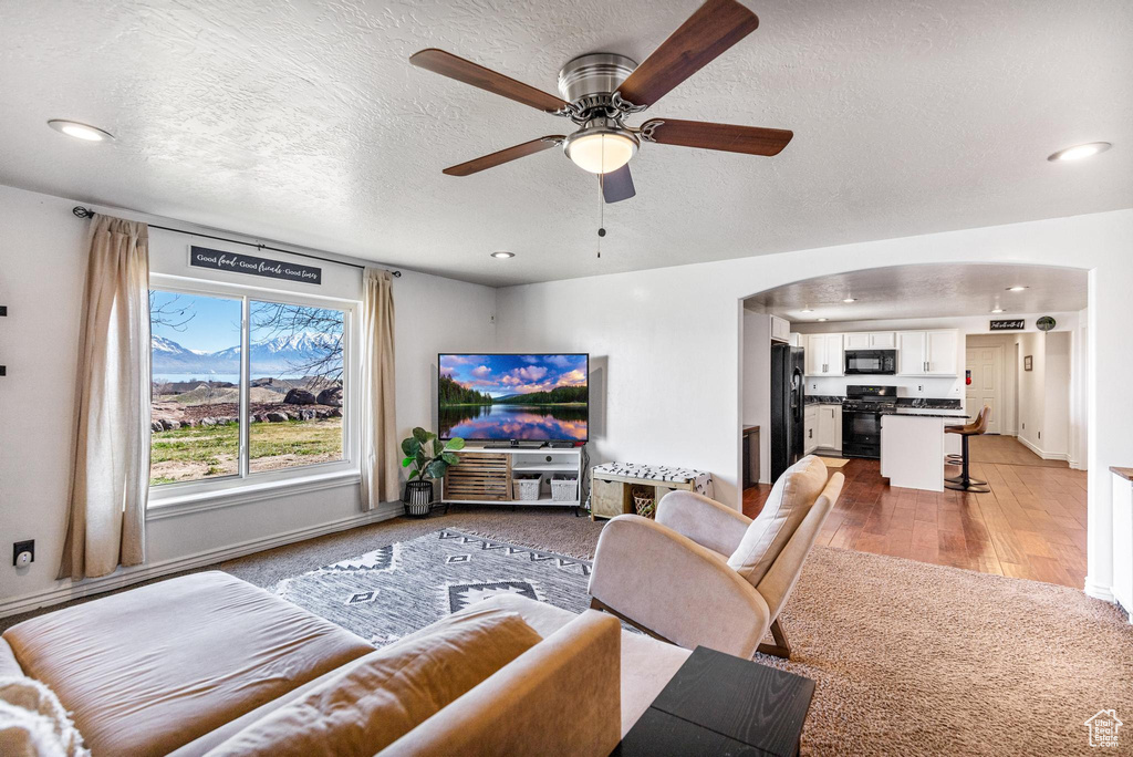 2392 S MAVERICK RD Saratoga Springs, UT 84045