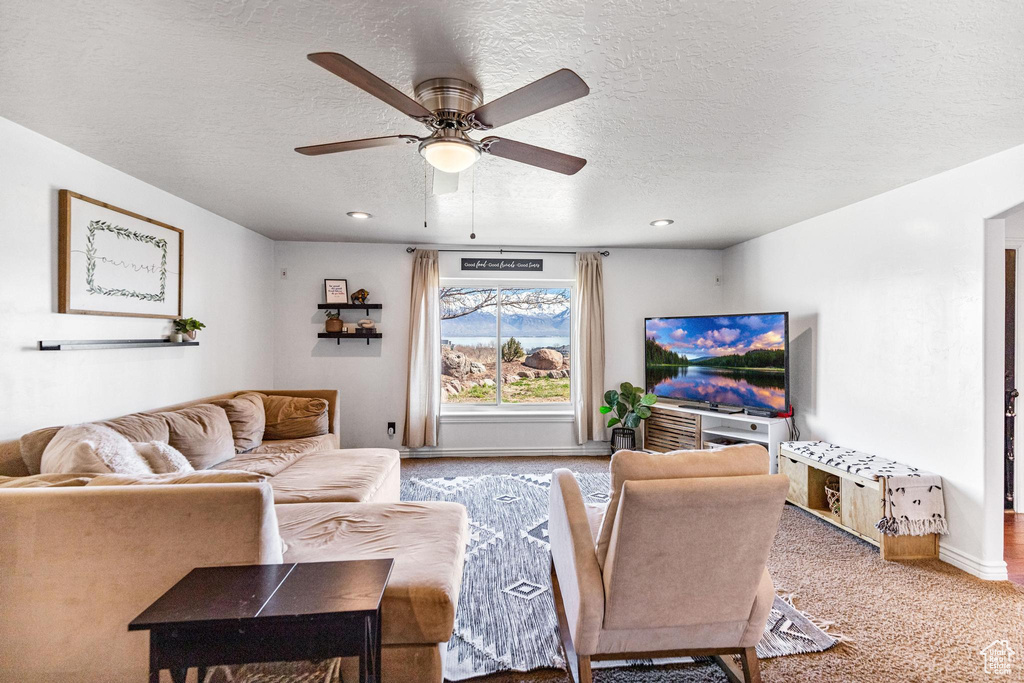 2392 S MAVERICK RD Saratoga Springs, UT 84045