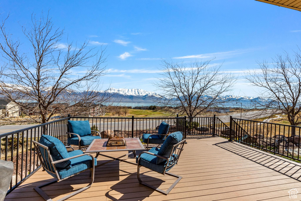 2392 S MAVERICK RD Saratoga Springs, UT 84045