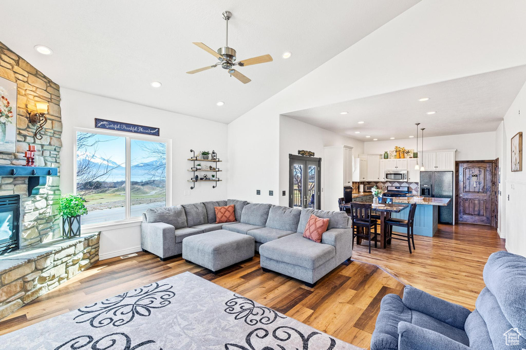 2392 S MAVERICK RD Saratoga Springs, UT 84045