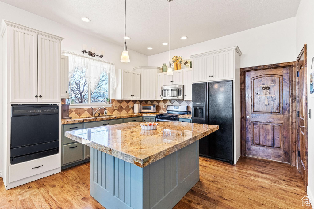 2392 S MAVERICK RD Saratoga Springs, UT 84045