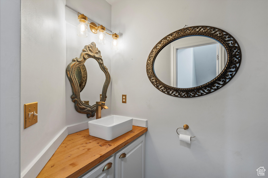 2477 N 2710 W Clinton, UT 84015