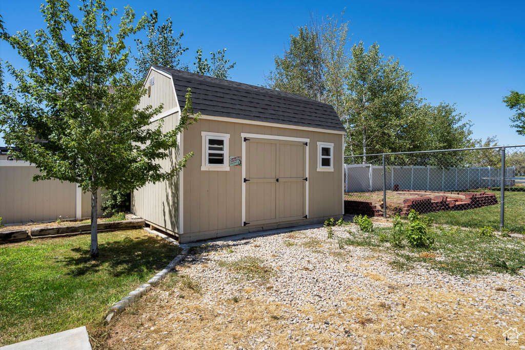 2477 N 2710 W Clinton, UT 84015