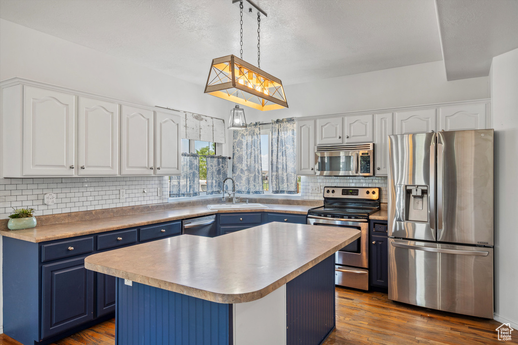 2477 N 2710 W Clinton, UT 84015