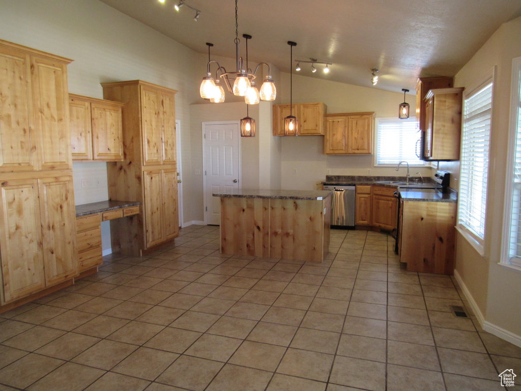 Photo 12 for MLS #2101511 at 340 W Wrathall Ln