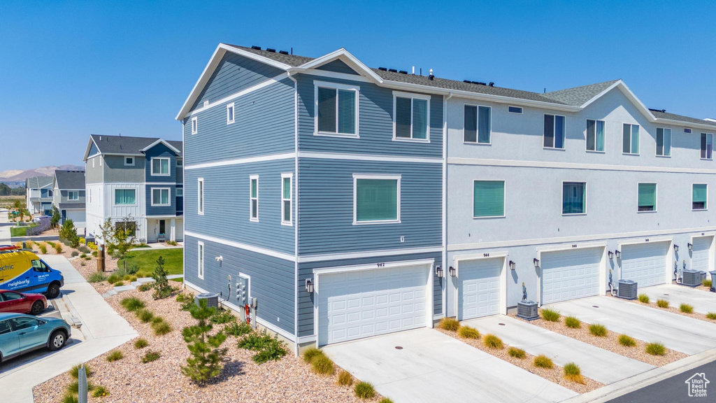 942 E DRIFTER LN Saratoga Springs, UT 84045