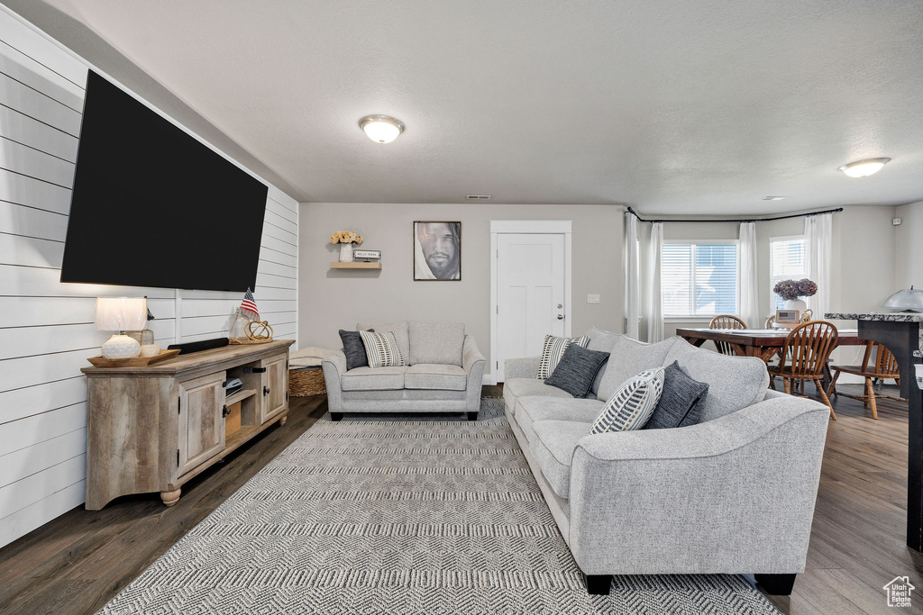 264 W 40 N Hyrum, UT 84319