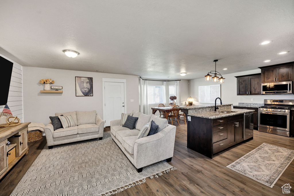 264 W 40 N Hyrum, UT 84319