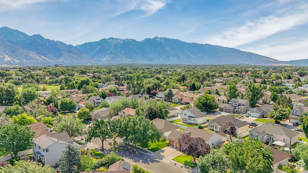 450 E WATERFORD WAY Midvale, UT 84047