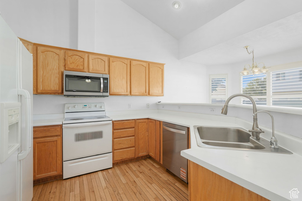 450 E WATERFORD WAY Midvale, UT 84047