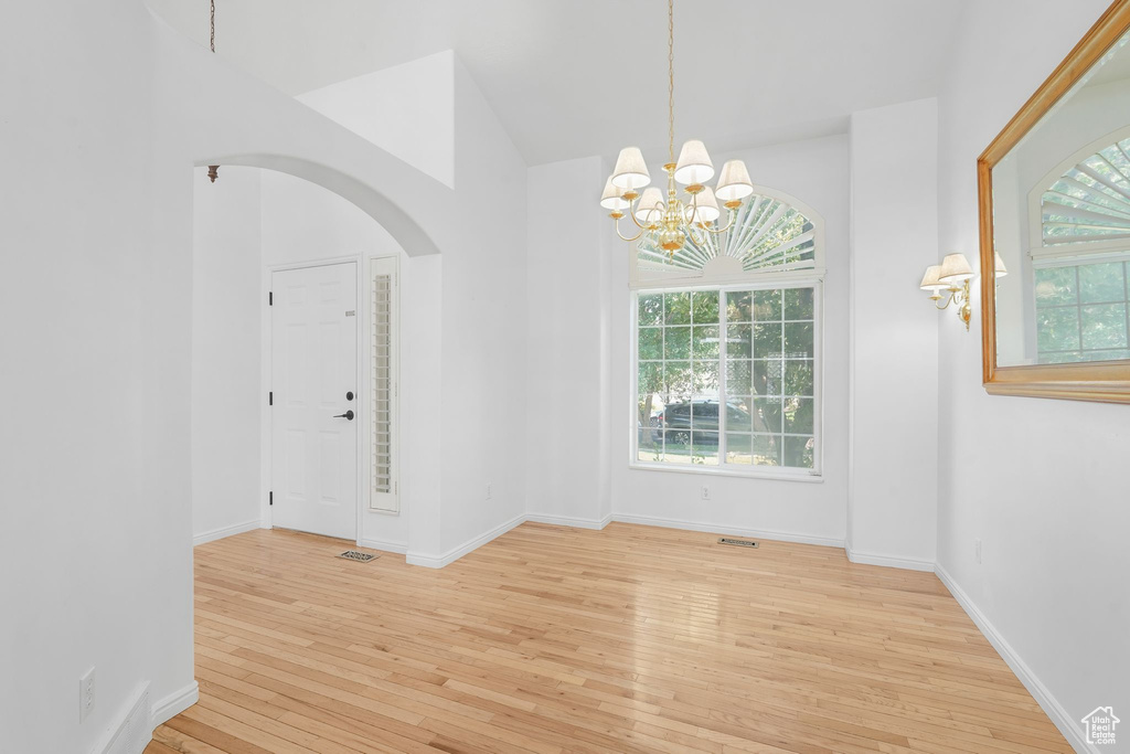 450 E WATERFORD WAY Midvale, UT 84047