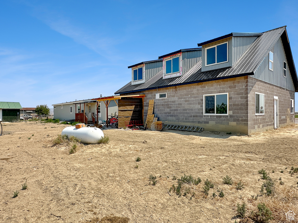 295 S 250 W Emery, UT 84522