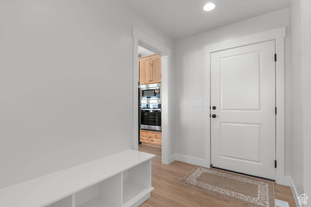 998 S 880 W Salem, UT 84653