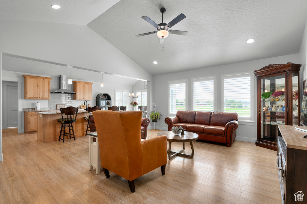 998 S 880 W Salem, UT 84653