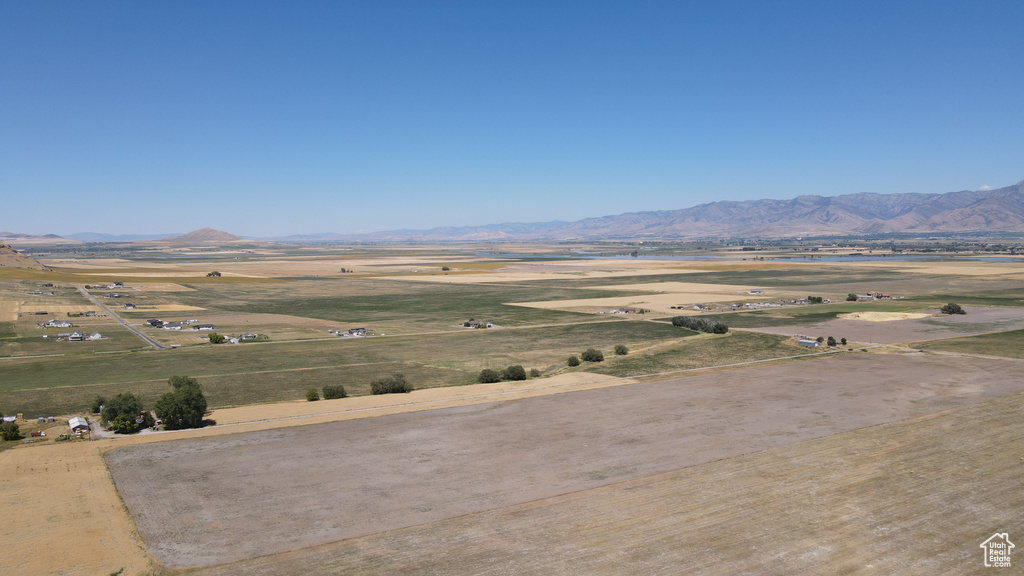 1667 N 6400 W Petersboro, UT 84325